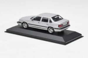Volvo 850 シルバー Minichamps 1:43 430171402 メタル - 画像 3/4