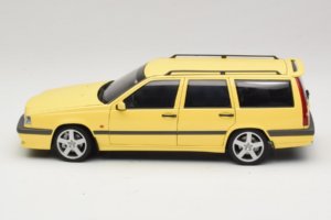 Volvo 850 T-5R エステート Cream Yellow AUTOart 1:18 79506 メタル - 画像 4/8