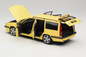 Volvo 850 T-5R エステート Cream Yellow AUTOart 1:18 79506 メタル - 画像 5/8