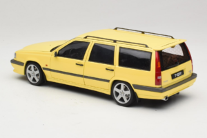 Volvo 850 T-5R エステート Cream Yellow AUTOart 1:18 79506 メタル - 画像 7/8