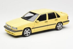 Volvo 850 T-5R イエロー AUTOart 1:18 79501 メタル
