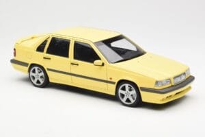 Volvo 850 T-5R イエロー AUTOart 1:18 79501 メタル - 画像 6/8