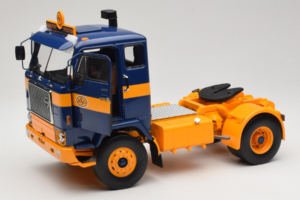Volvo F88 ダークブルー イエロー MCG 1:18 MCG18140 メタル - 画像 2/8