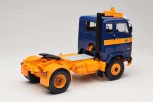 Volvo F88 ダークブルー イエロー MCG 1:18 MCG18140 メタル - 画像 3/8