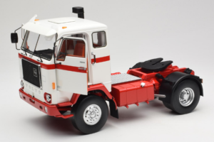 Volvo F88 ホワイト レッド MCG 1:18 MCG18141 メタル - 画像 2/8