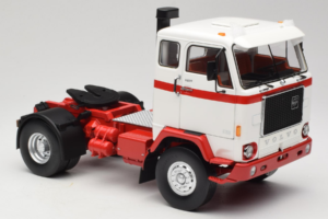 Volvo F88 ホワイト レッド MCG 1:18 MCG18141 メタル - 画像 6/8