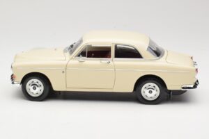 Volvo P121 Amazon ホワイト Revell 1:18 08866 メタル - 画像 4/8