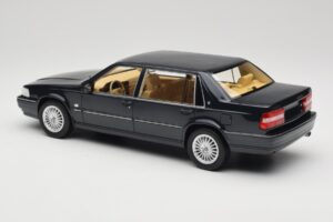 Volvo S90 Royal Blue DNA 1:18 DNA000088 メタル - 画像 5/6