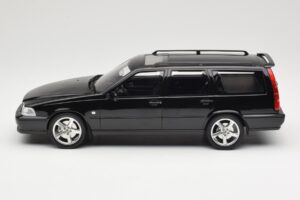 Volvo V70 R P80 ブラック DNA 1:18 DNA000232 メタル - 画像 3/6