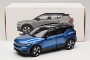 Volvo XC40 Recharge ブルー メタリック Paudi Model 1:18 2562373 メタル - 画像 8/8