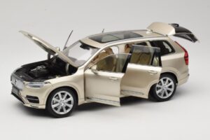 Volvo XC90 Luminous Sand Yellow Paudi Model 1:18 9430841 メタル - 画像 2/8