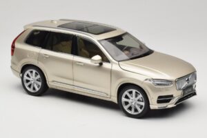 Volvo XC90 Luminous Sand Yellow Paudi Model 1:18 9430841 メタル - 画像 6/8