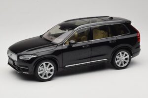 Volvo XC90 Onyx Black Paudi Model 1:18 9430842 メタル