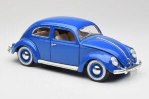 Volkswagen Beetle ブルー Bburago 1:18 23124646 メタル - 画像 6/8