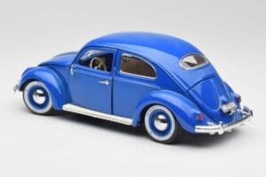 Volkswagen Beetle ブルー Bburago 1:18 23124646 メタル - 画像 7/8