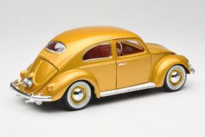 Volkswagen Beetle ゴールド Bburago 1:18 3361 メタル - 画像 3/8
