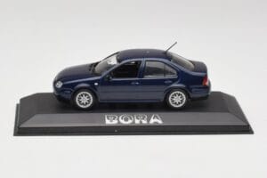 Volkswagen Bora オーシャンブルー Minichamps 1:43 8198223B メタル