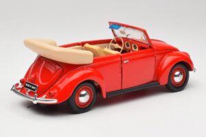Volkswagen カブリオレ ルビーレッド Maisto 1:18 32826 メタル - 画像 3/8