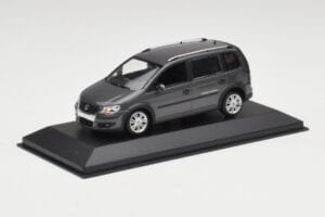 Volkswagen Cross Touran プラチナグレー Minichamps 1:43 400056170 メタル - 画像 2/4