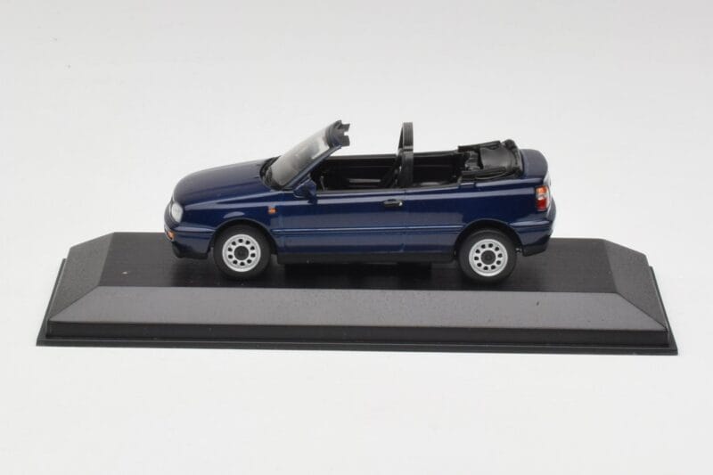 Volkswagen Golf Mk3 カブリオレ マリタイムブルー Minichamps 1:43 400055530 メタル