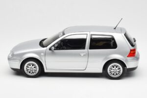 Volkswagen Golf Mk5 GTI シルバー Norev 1:18 188570 メタル - 画像 4/8
