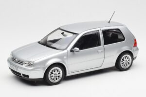 Volkswagen Golf Mk5 GTI シルバー Norev 1:18 188570 メタル