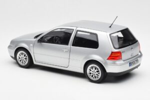 Volkswagen Golf Mk5 GTI シルバー Norev 1:18 188570 メタル - 画像 7/8
