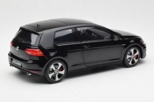 Volkswagen Golf Mk7 GTI ブラック Norev 1:18 188550 メタル - 画像 3/8