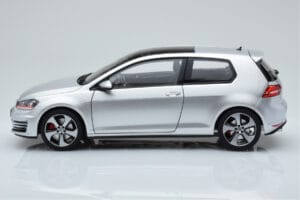 Volkswagen Golf GTI Mk7 Reflex シルバー Norev 1:18 188551 メタル - 画像 4/8