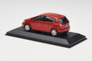 Volkswagen Golf Plus トルネードレッド Minichamps 1:43 821911110 メタル - 画像 3/4
