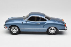 Volkswagen Karmann Ghia Coupe ネプチューンブルー Minichamps 1:18 155054022 メタル - 画像 3/6
