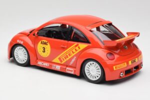 Volkswagen New Beetle Cup Bburago 1:18 3329 メタル - 画像 7/8