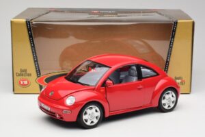 Volkswagen New Beetle レッド Bburago 1:18 3342 メタル - 画像 8/8