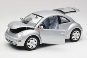 Volkswagen New Beetle リフレックスシルバーメタリック Bburago 1:18 3322 メタル - 画像 2/8