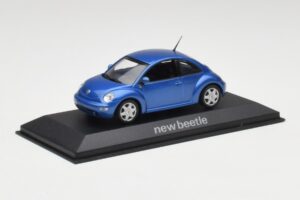 Volkswagen New Beetle サテライトブルー Minichamps 1:43 430058004 メタル - 画像 2/4
