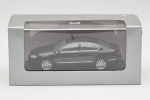 Volkswagen Passat B6 Sedan Shadow ブルー Metallic Minichamps 1:43 PASSAT001 メタル - 画像 3/3
