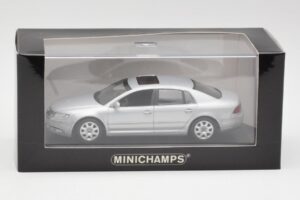 Volkswagen Phaeton シルバー Minichamps 1:43 3D0099300A メタル - 画像 4/4