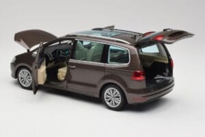 Volkswagen Sharan 7N オークブラウン メタリック Minichamps 1:18 110051001 メタル - 画像 5/8
