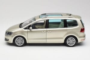 Volkswagen Sharan 7N リフレックス シルバー メタリック Minichamps 1:18 110051002 メタル - 画像 4/8
