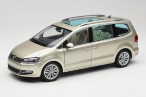 Volkswagen Sharan 7N リフレックス シルバー メタリック Minichamps 1:18 110051002 メタル