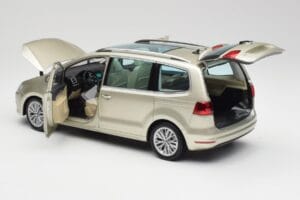 Volkswagen Sharan 7N リフレックス シルバー メタリック Minichamps 1:18 110051002 メタル - 画像 5/8