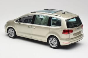 Volkswagen Sharan 7N リフレックス シルバー メタリック Minichamps 1:18 110051002 メタル - 画像 7/8