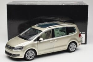 Volkswagen Sharan 7N リフレックス シルバー メタリック Minichamps 1:18 110051002 メタル - 画像 8/8