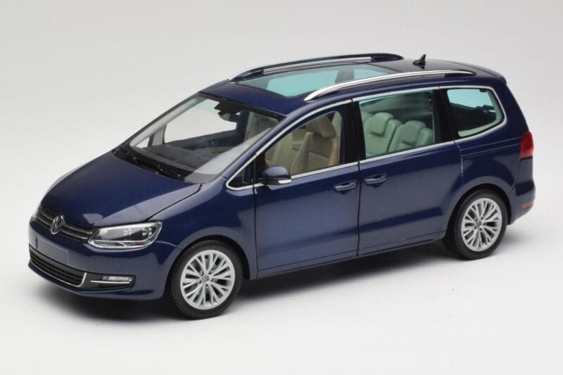 Volkswagen Sharan 7N シャドー ブルー メタリック Minichamps 1:18 110051100 メタル