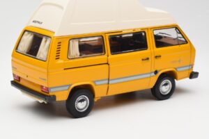 Volkswagen T3 Joker キャンピングバス Schuco 1:18 450038500 メタル - 画像 3/8