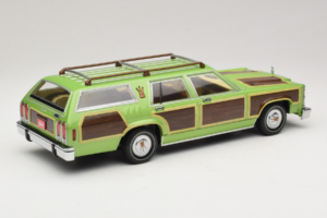 Wagon Queen Family Truckster National Lampoon's Vacation GreenLight 1:18 19013 メタル - 画像 2/6