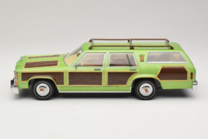 Wagon Queen Family Truckster National Lampoon's Vacation GreenLight 1:18 19013 メタル - 画像 3/6