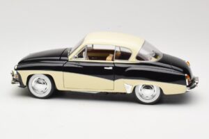 Wartburg 311 クーペ ブラック & ベージュ Revell 1:18 08419 メタル - 画像 4/8