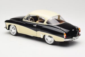 Wartburg 311 クーペ ブラック & ベージュ Revell 1:18 08419 メタル - 画像 7/8