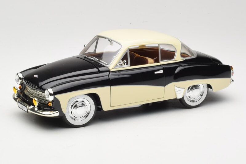 Wartburg 311 クーペ ブラック & ベージュ Revell 1:18 08419 メタル